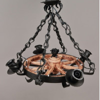 Luster z dreva a tepaného železa